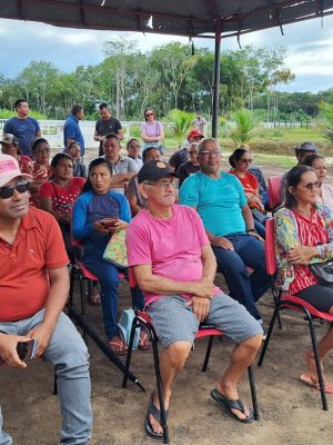 Agricultores familiares de São Sebastião do Uatumã (a 247 quilômetros de Manaus) foram contemplados com 10,7 mil mudas de castanha-do-Brasil, nesta sexta-feira (31). Realizada pelo Instituto de Desenvolvimento Agropecuário e Florestal Sustentável do Estado do Amazonas (Idam), a entrega beneficiou 71 trabalhadores rurais do município, que também tiveram acesso a uma demonstração de método de plantio promovida pelo órgão.