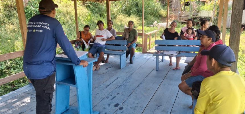 Em São Sebastião do Uatumã (a 247 quilômetros da capital), equipe do Instituto de Desenvolvimento Agropecuário e Florestal Sustentável do Estado do Amazonas (Idam) visitou quatro comunidades rurais para levar serviços como a emissão de documentos rurais, coleta de coordenadas geográficas e orientação para a fundação de uma associação de produtores.